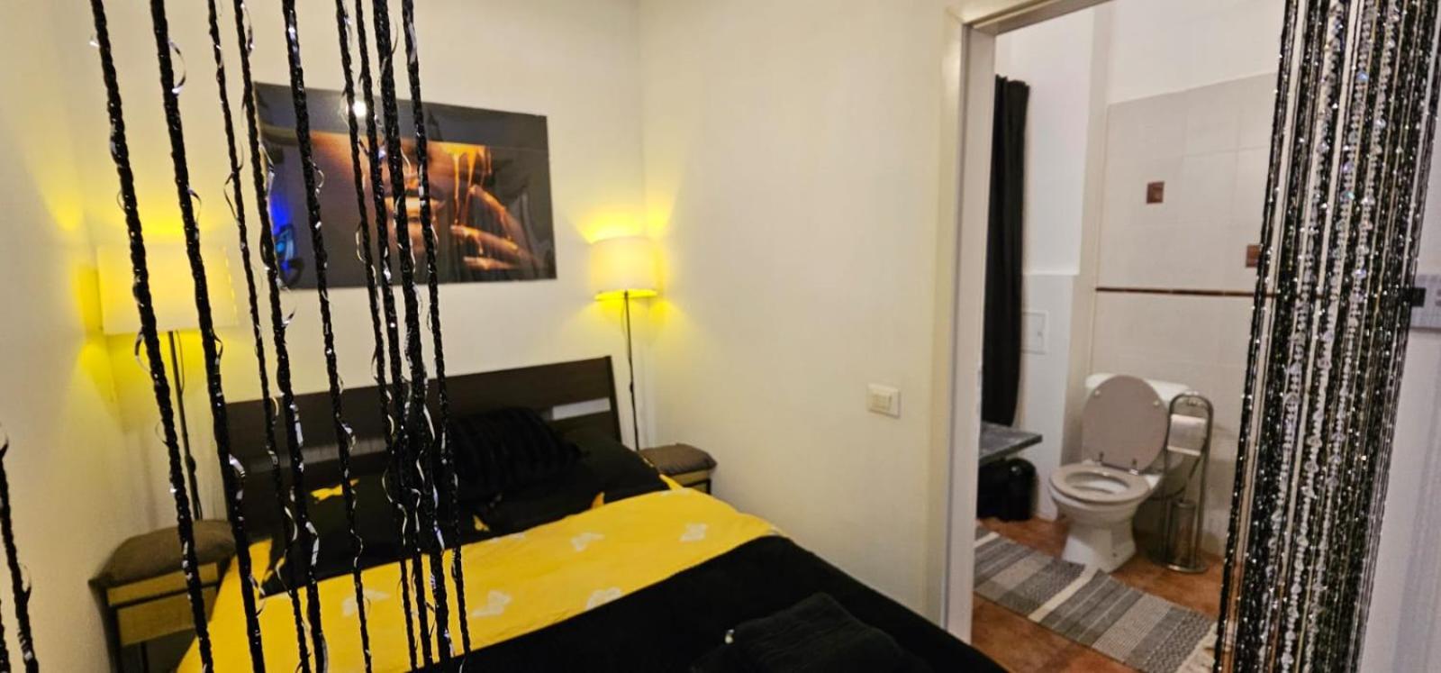 Tantra Studio 1 Conta Universitate Boekarest Buitenkant foto
